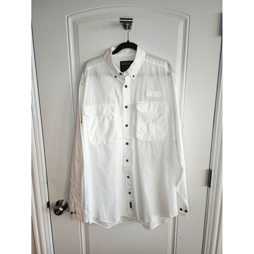 Woolrich White Long Sleeve ButtonDown Utility Shirt 3 Pkts Vented 100% Cotton